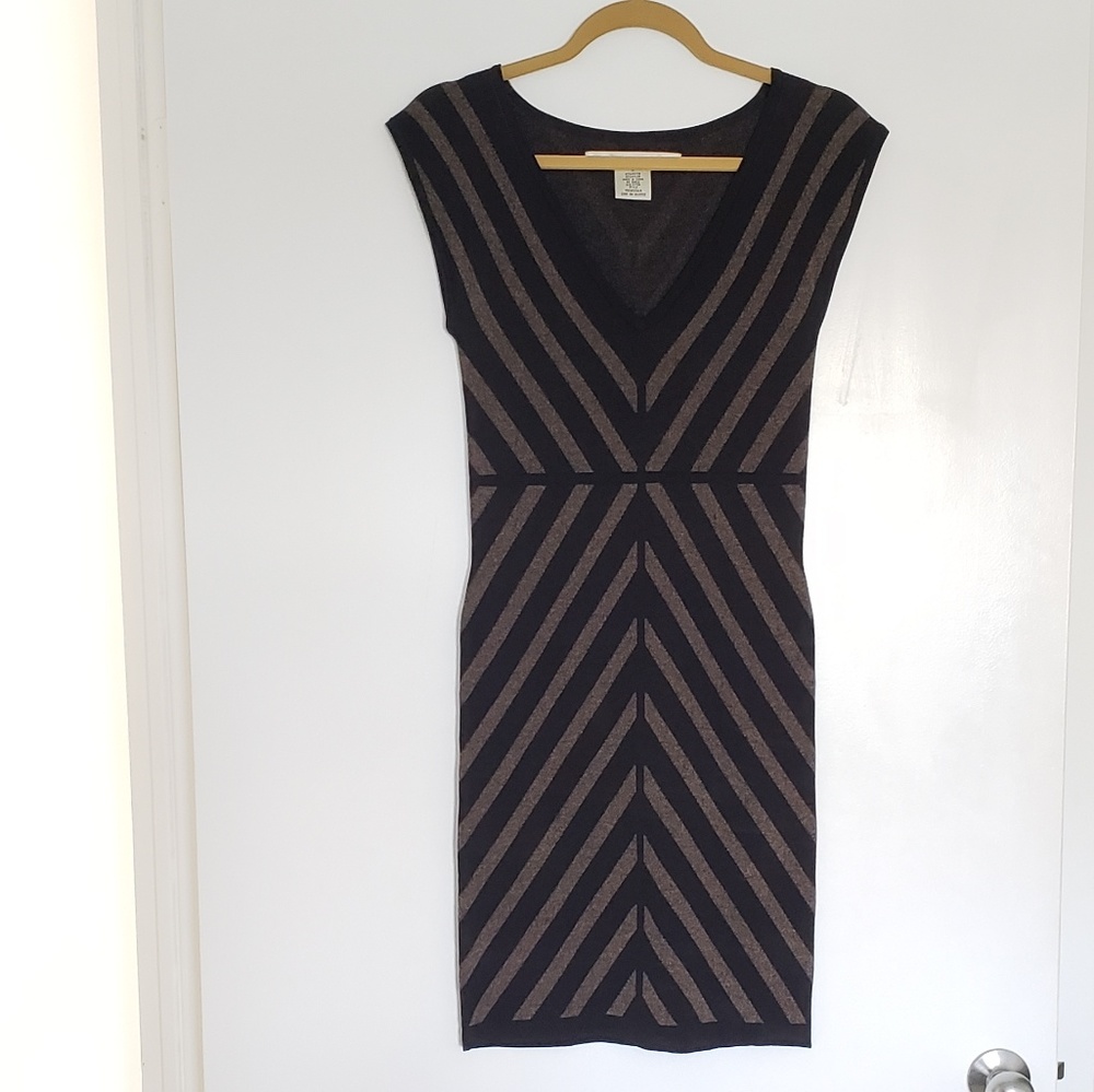 Max Studio Black and Tan Vneck Dress